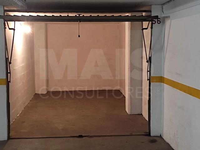 Garagem alugar em Núcleo Urbano Histórico de Algés, Oeiras
