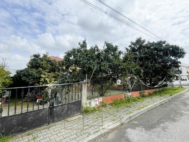 Garagem venda em Seixal, Amora