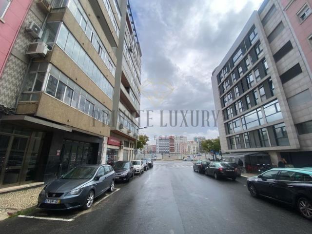 Garagem alugar em Avenidas Novas, Lisboa