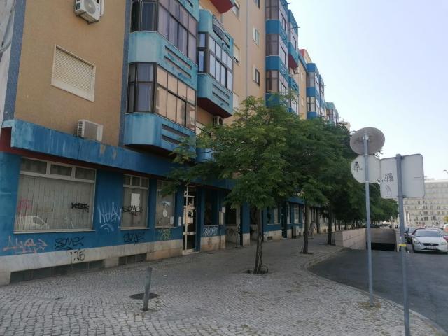 Garagem venda em Bairro Ferroviário, Barreiro