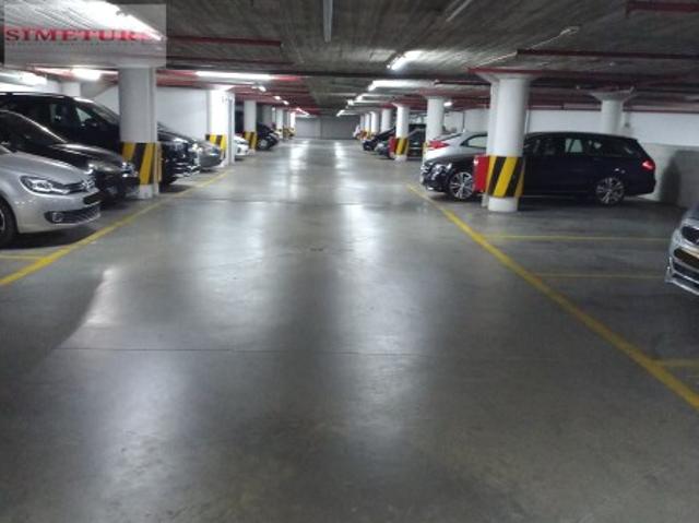 Garagem alugar em Beato, Lisboa