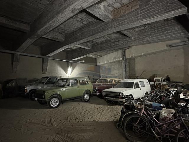 Garagem venda em Bairro das Caixas, Cascais