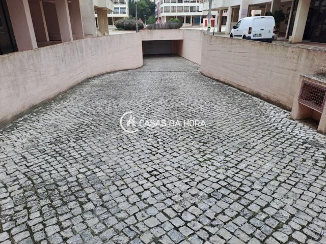 Garagem alugar em Cascais, Alameda da Guia Garagem alugar em Cascais, Alameda da Guia