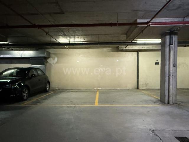 Garagem alugar em Maia, Gueifães