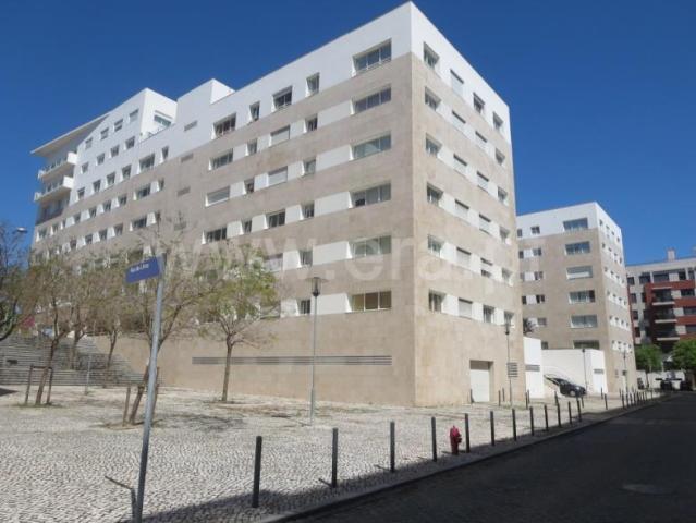 Garagem alugar em Parque das Nações, Lisboa