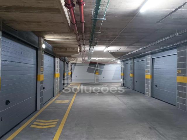 Garagem alugar em Bom Retiro, Portimão