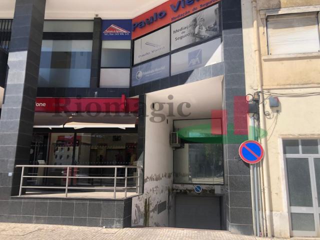 Garagem venda em Rio Maior, Santarém