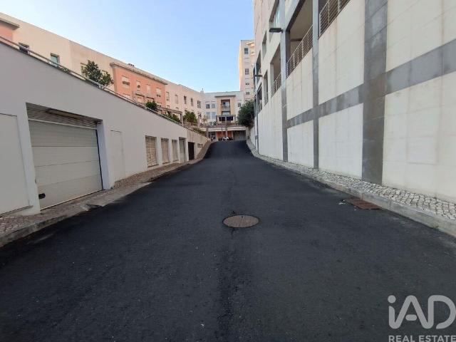 Garagem venda em São Domingos de Benfica, Lisboa