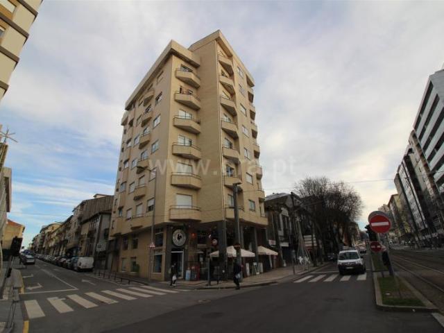 Garagem venda em Vila Nova De Gaia, Santa Marinha