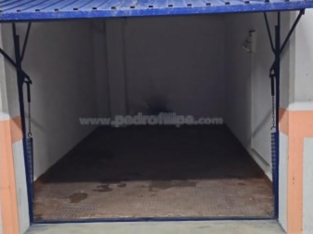 Garagem venda em Sesimbra, Setúbal
