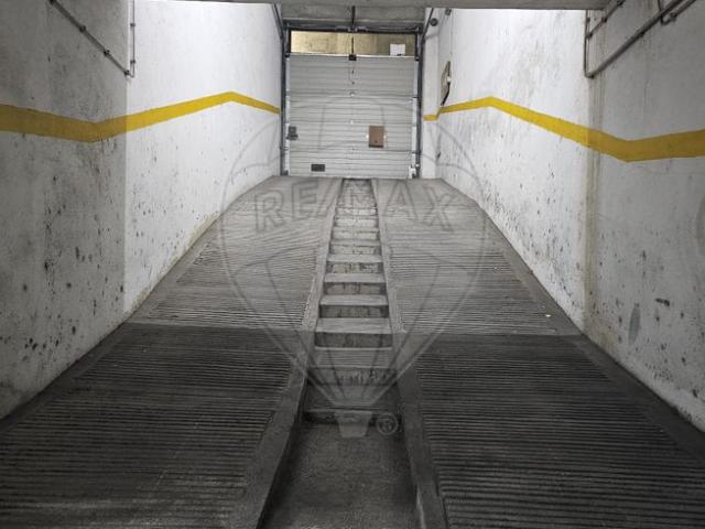 Garagem venda em Verderena, Barreiro