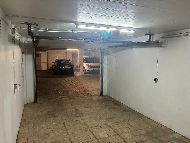 Garagem venda em Avencas, Cascais