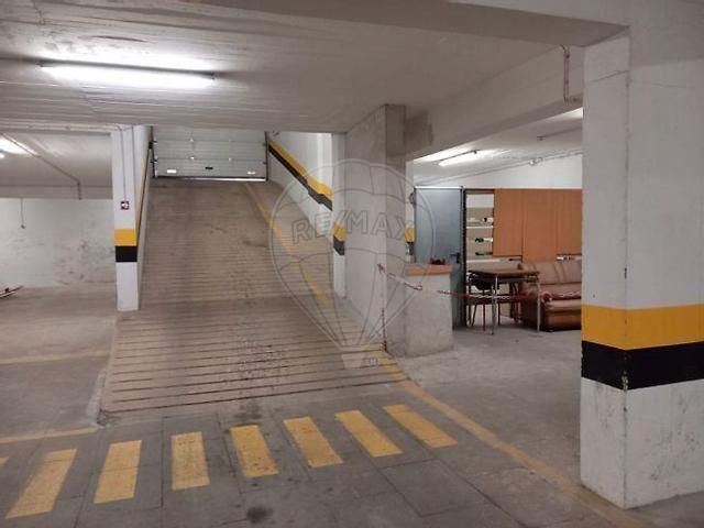 Garagem alugar em Portimão, Faro