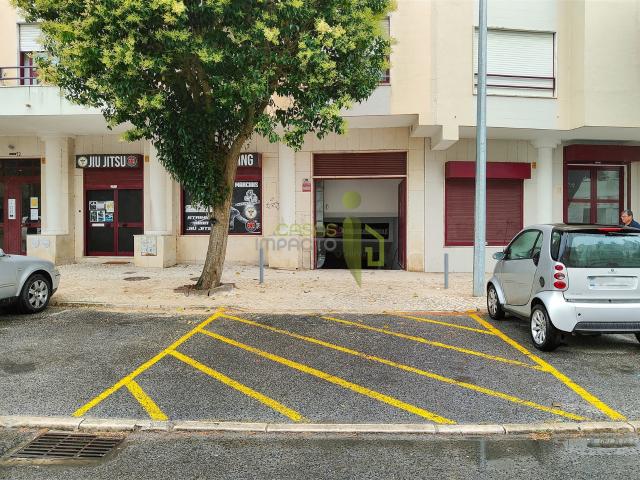 Garagem venda em Moncorvo de Cima, Sintra