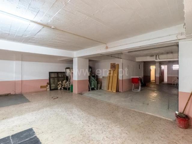 Garagem venda em Boca do Grilo, Almada