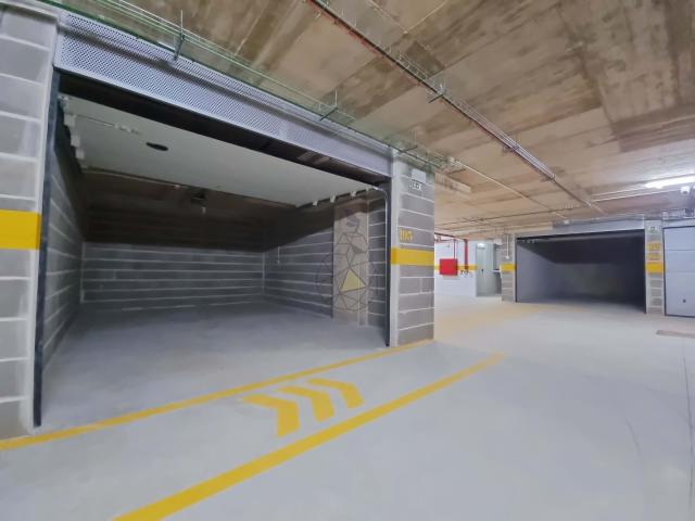 Garagem venda em Bom Retiro, Portimão