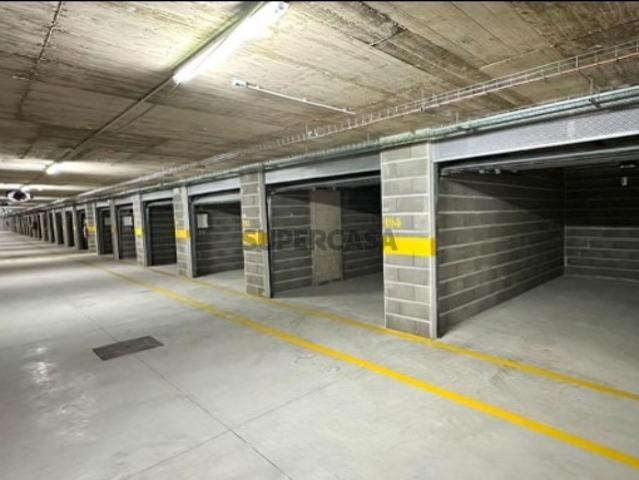 Garagem venda em Bom Retiro, Portimão