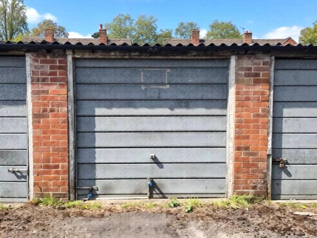Park Home for sale in Tadley, Priest Down