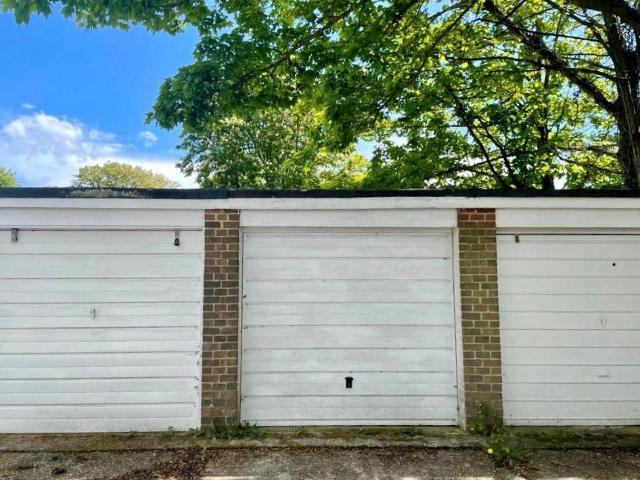 Park Home for sale in Littlecote, West Sussex
