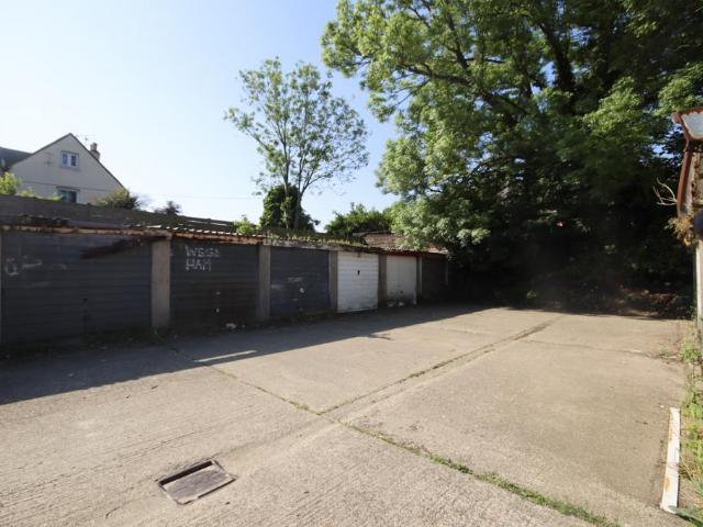 Park Home for sale in Chalkwell, Oad Street