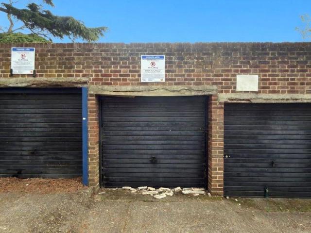 Park Home for sale in London Borough of Croydon, Upper Norwood