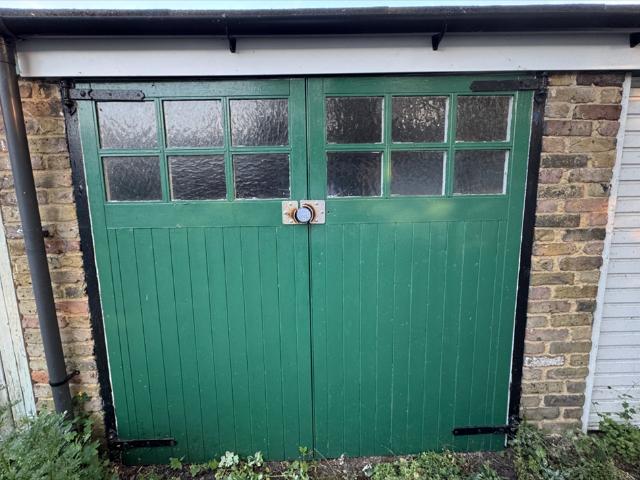 Park Home for sale in London Borough of Hounslow, Greater London