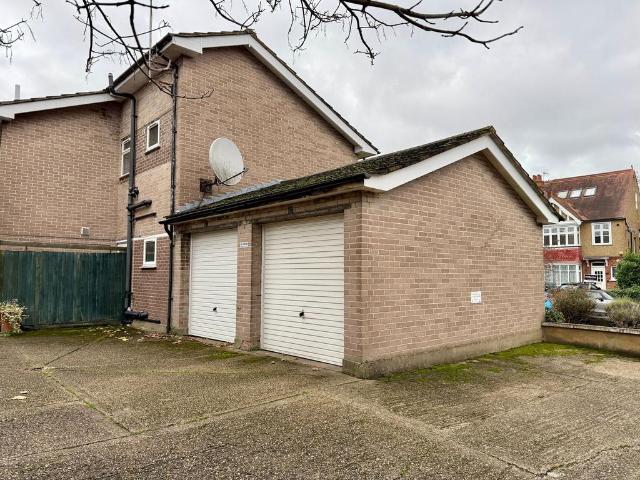 Park Home for sale in Pinner, Isle Of Man