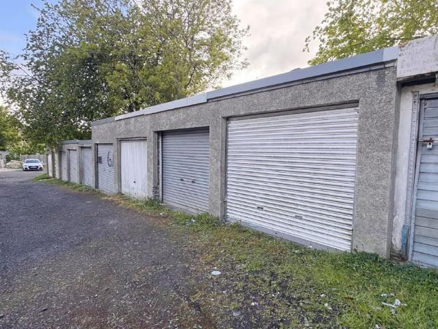 Park Home for sale in Sheddens, Clarkston