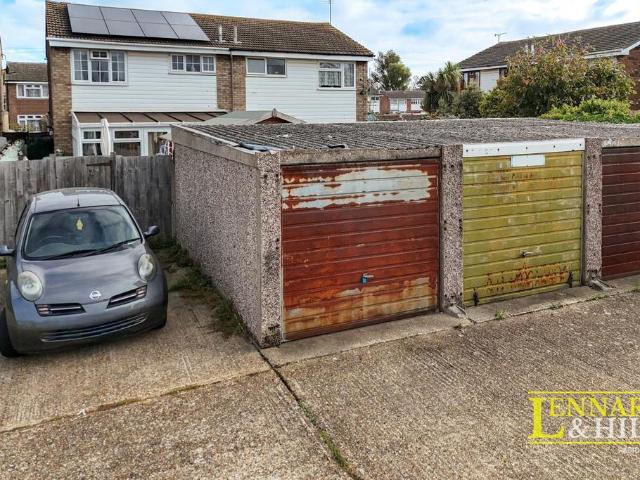 Park Home for sale in East Tilbury, Essex
