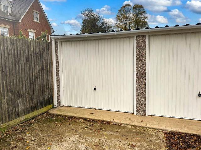 Park Home for sale in Farnborough, Hampshire