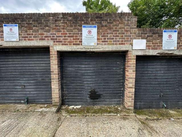 Park Home for sale in London Borough of Croydon, Greater London