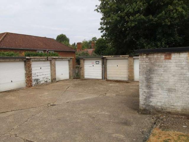 Park Home for sale in Elstree and Borehamwood, Elstree