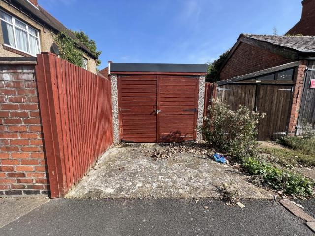 Park Home for rent in Coventry, Chapelfields