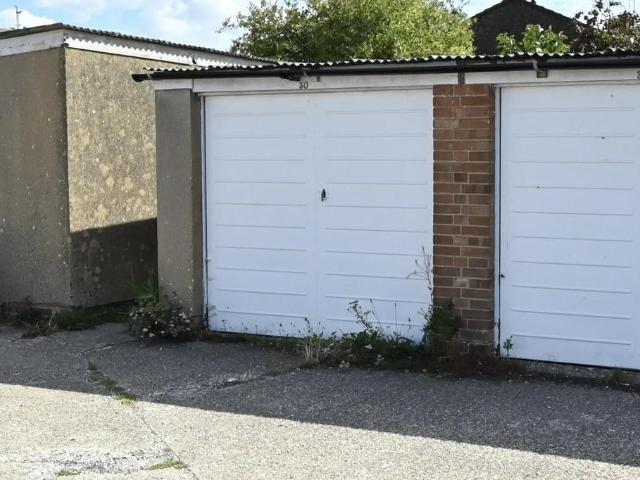 Park Home for rent in Bersted, Clapham