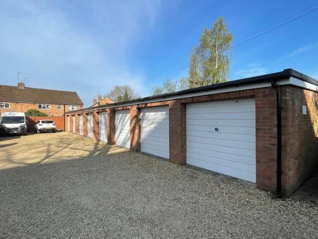 Park Home for rent in Forthampton, Worcestershire