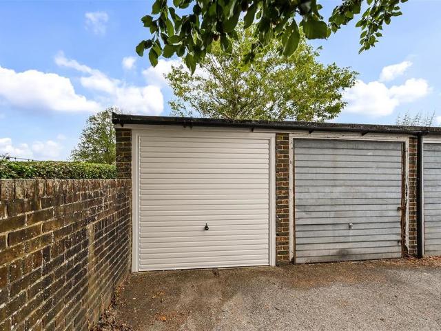 Park Home for rent in Clapham, West Sussex