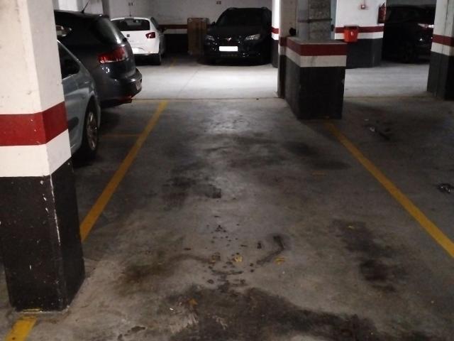 Garaje en alquiler en Os Rosales, A Coruña