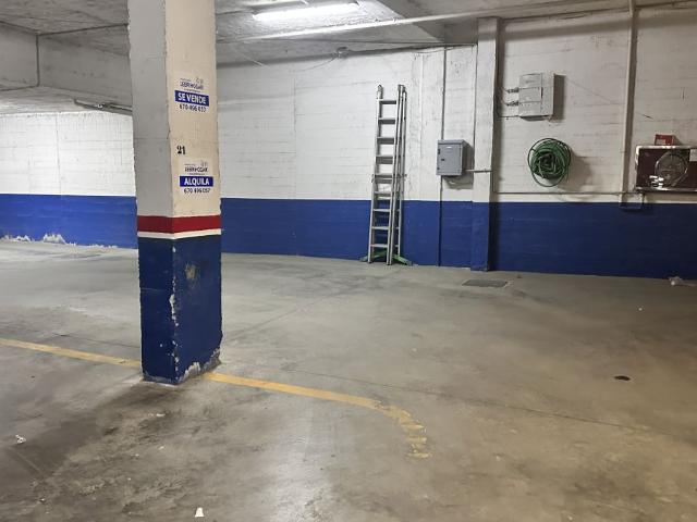 Garaje en alquiler en Lebrija, Andalucía