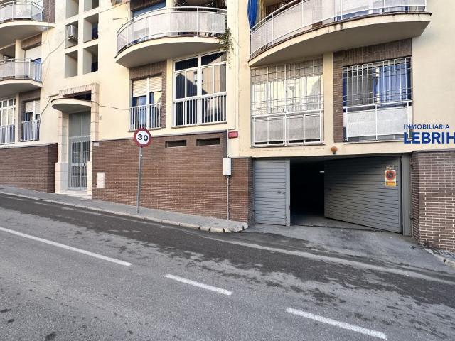 Garaje en alquiler en Lebrija, Sevilla