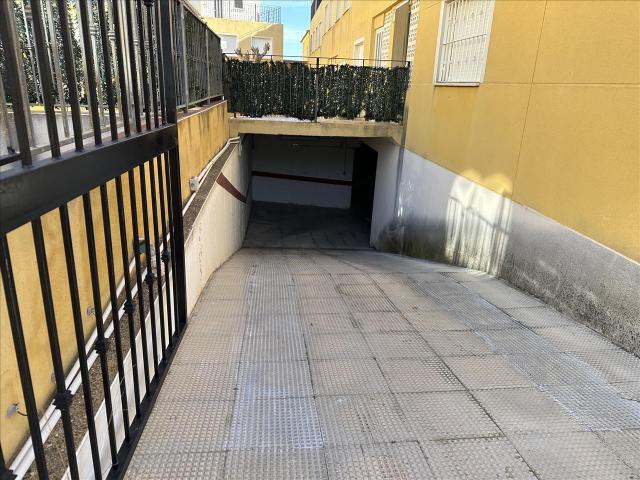 Garaje en venta en Cecilia Bartolomé (Mujeres Libres), l'Alt Vinalopó / El Alto Vinalopó