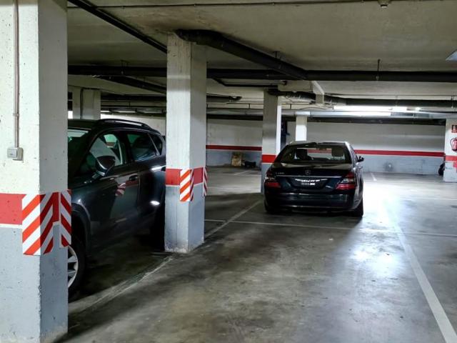 Garaje en alquiler en Boo de Guarnizo, El Astillero