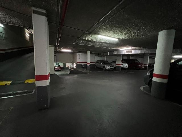 Garaje en alquiler en Centre, Santa Coloma de Gramenet