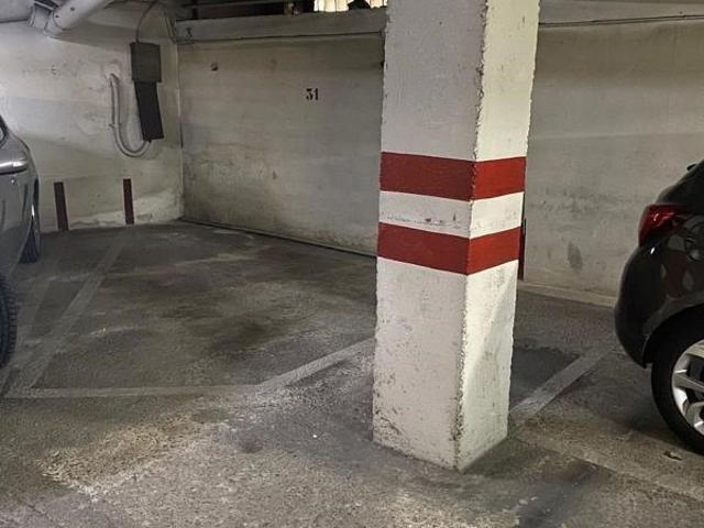 Garaje en alquiler en Eixample, Gironès