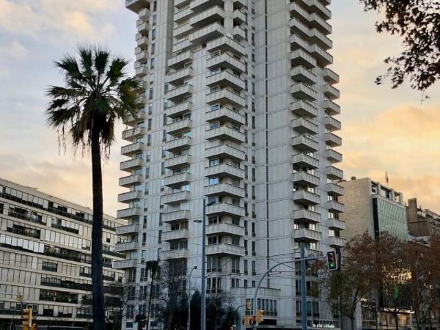 Garaje en alquiler en Barcelona, les Corts
