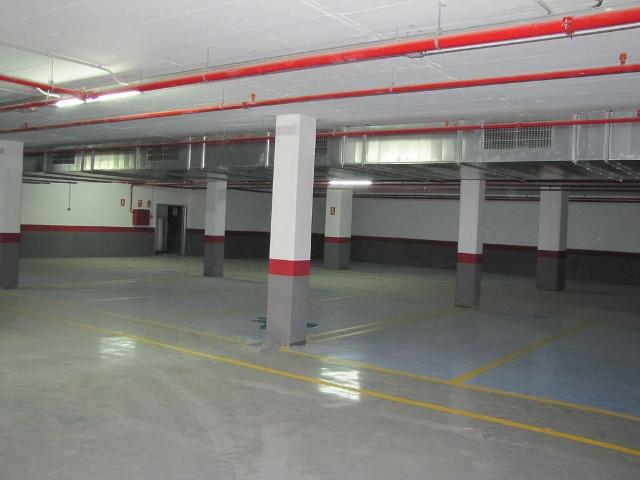 Parking en alquiler en Santa Coloma De Gramenet, Singuerlin
