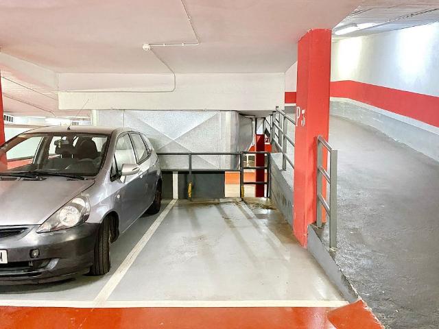 Garaje en alquiler en Riu Sud, Barcelonès