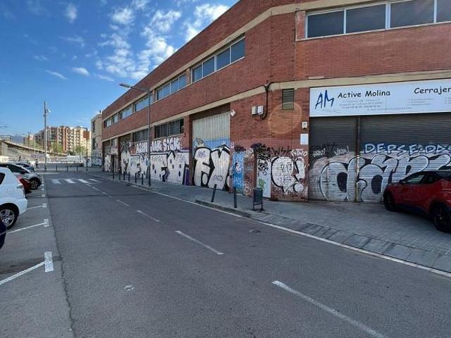 Garaje en alquiler en L'hospitalet De Llobregat, Santa Eulàlia