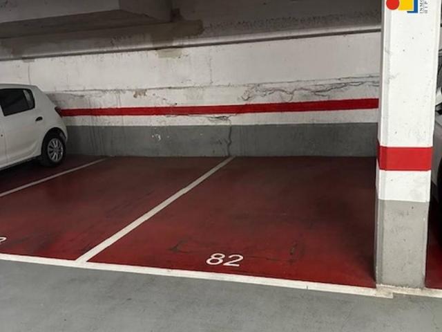 Parking en alquiler en Badalona, Progrés