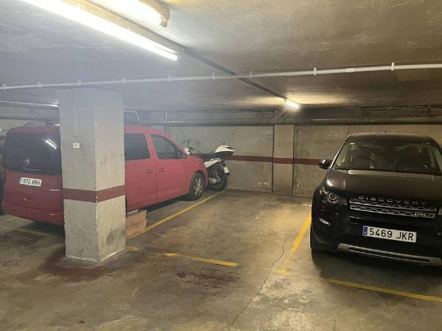 Garaje en alquiler en Barri Vell, Gironès