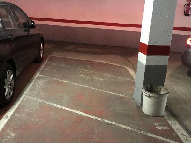Garaje en alquiler en Districte 1, Barcelonès